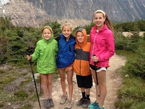 private guided hikes family